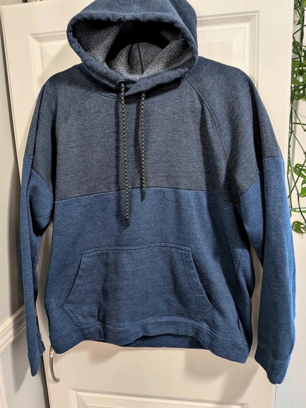 Ocean Current Men's Color Block Hoodie Size Medium Like New